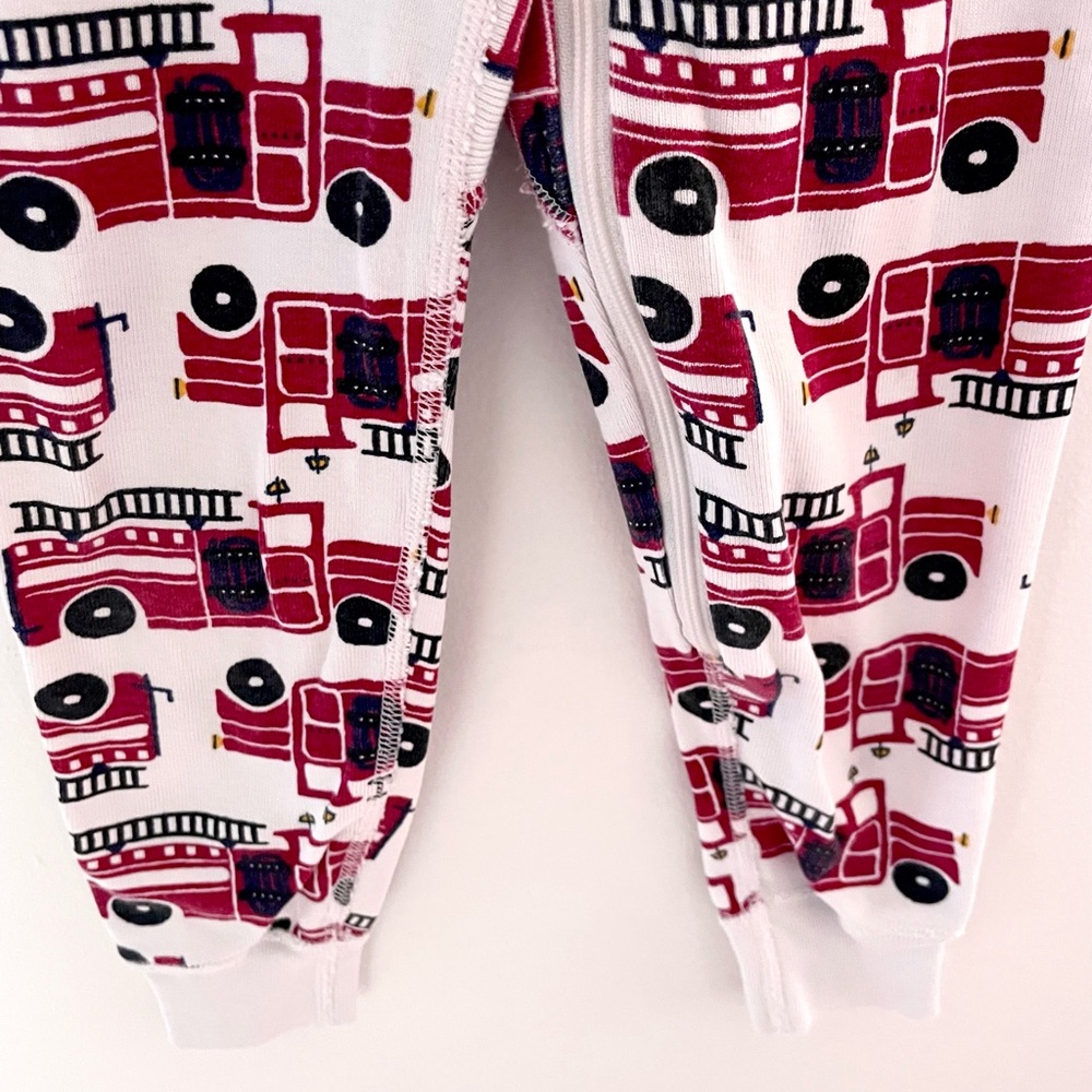 Hanna Andersson Organic Unisex Firetruck Red Sleeper One-Piece Pajamas, Footless - Picture 5 of 11